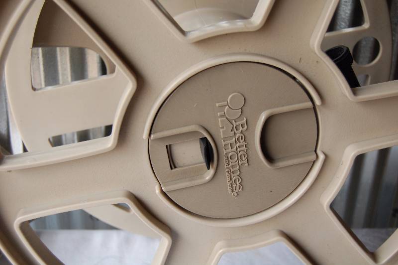 lot 272 image: Garden Hose Reel