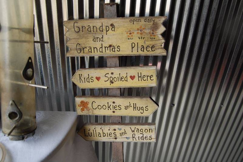 lot 273 image: Yard and Garden Stuff