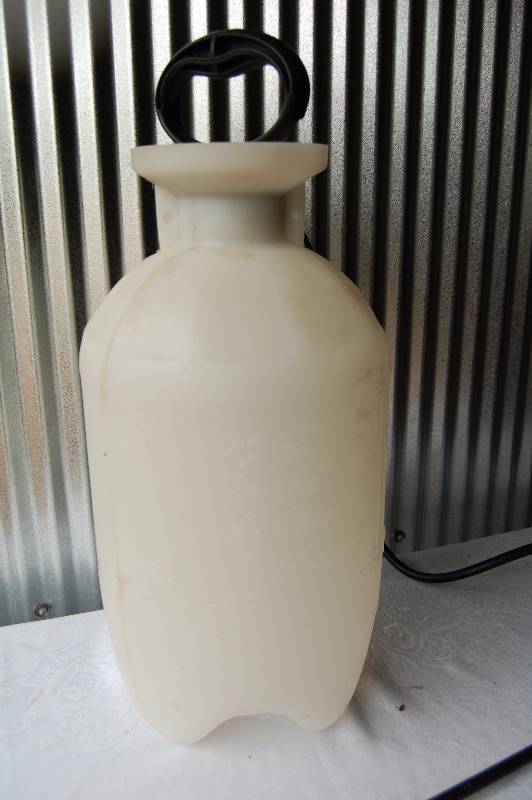 lot 275 image: Mosquito Sprayer