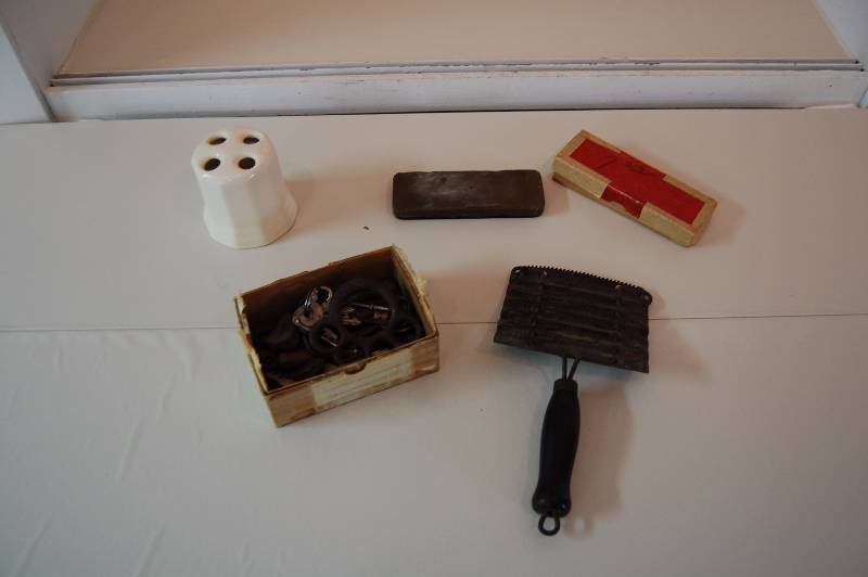 lot 176 image: Assorted Lot