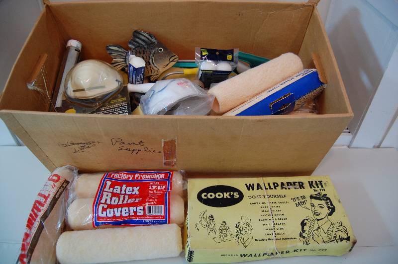 lot 192 image: Painting Supplies