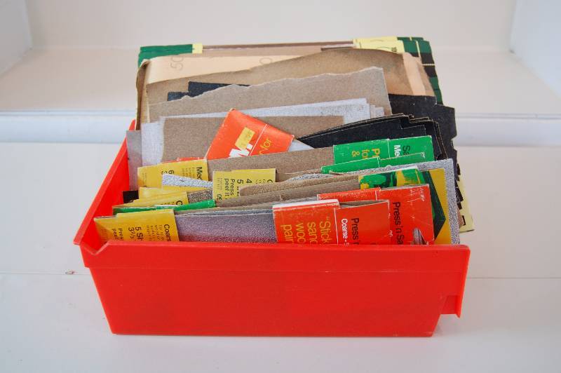 lot 195 image: Assorted Sand Paper