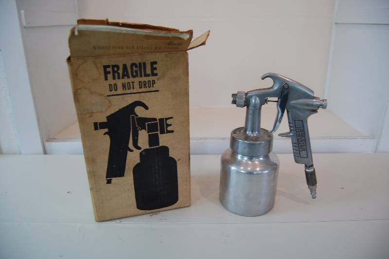 lot 198 image: Spray Gun