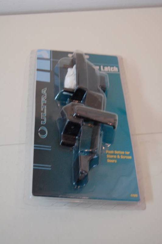 lot 201 image: Outdoor Latch