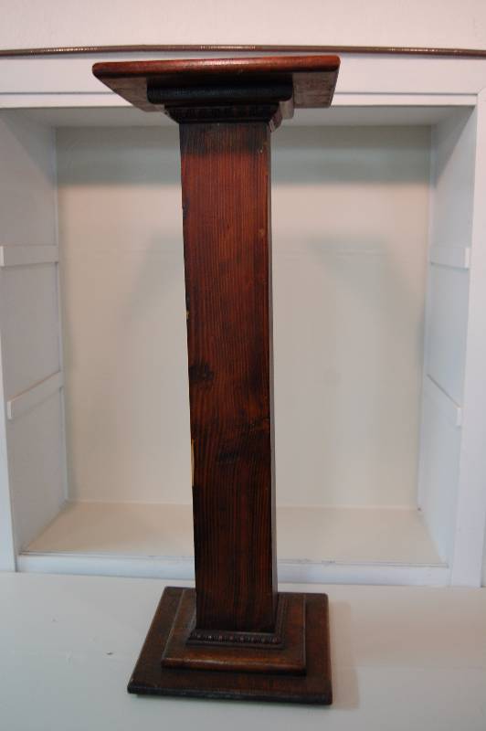 lot 203 image: Plant Stand