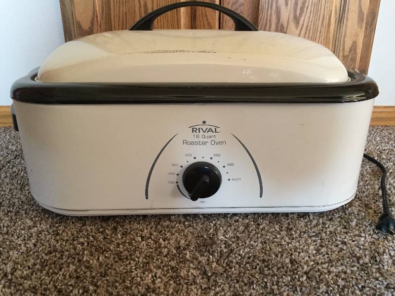 lot 37 image: Large Electric Roaster