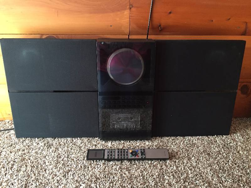 lot 42 image: Bang & Olufsen Stereo with CD & Tape Player with Remote