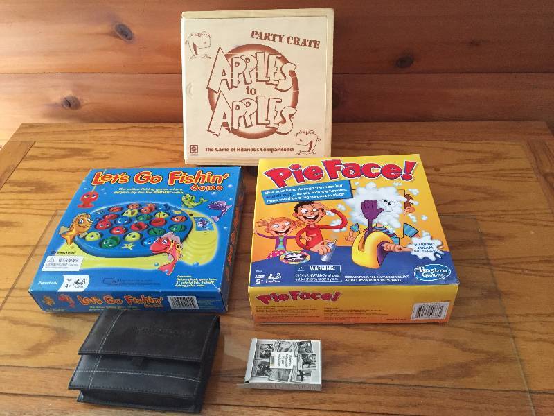 lot 44 image: Lot of Board Games