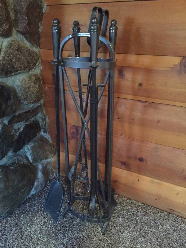 lot 51 image: Fire Place Tool Set