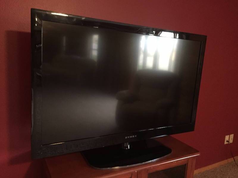 lot 56 image: Dynex 55 TV