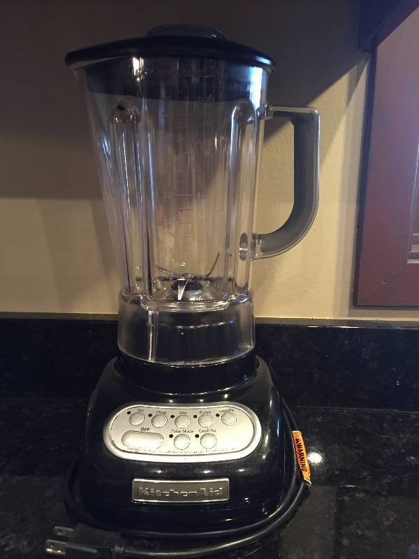 lot 77 image: Kitchen Aid Blender