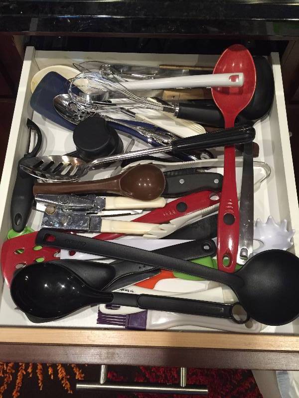 lot 86 image: Misc Kitchen Utensils