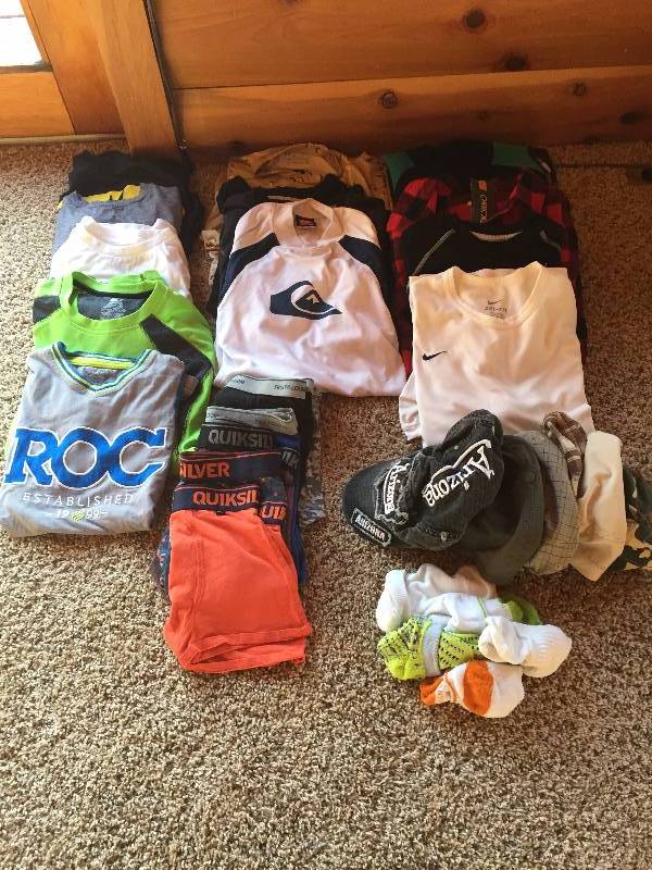 lot 104 image: Boys Size L (14-16)