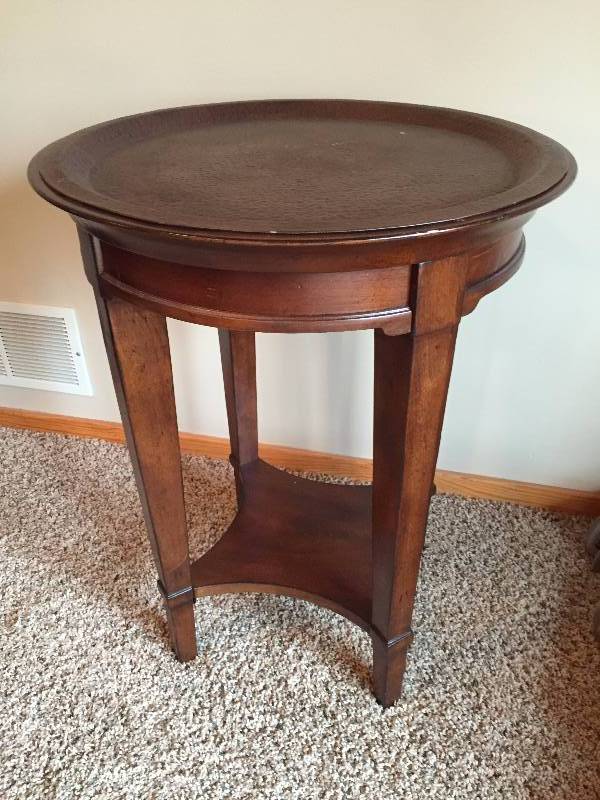 lot 127 image: Nice Wood Table