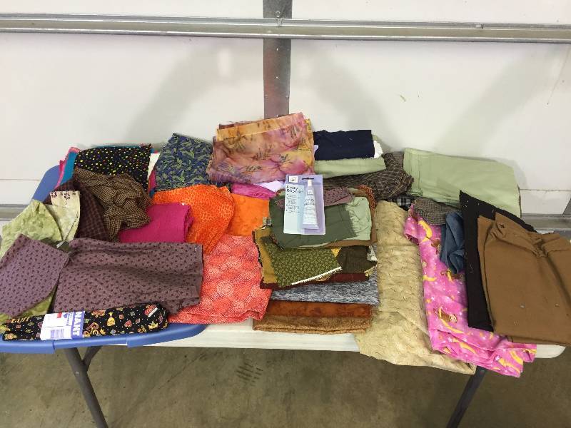 lot 140 image: Misc Fabric Lot