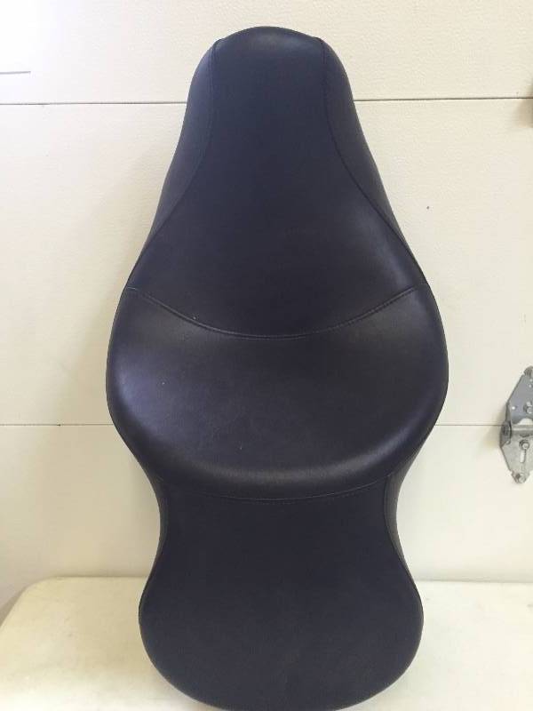 lot 167 image: Harley Davidson 2012 Fatboy Motorcycle Seat
