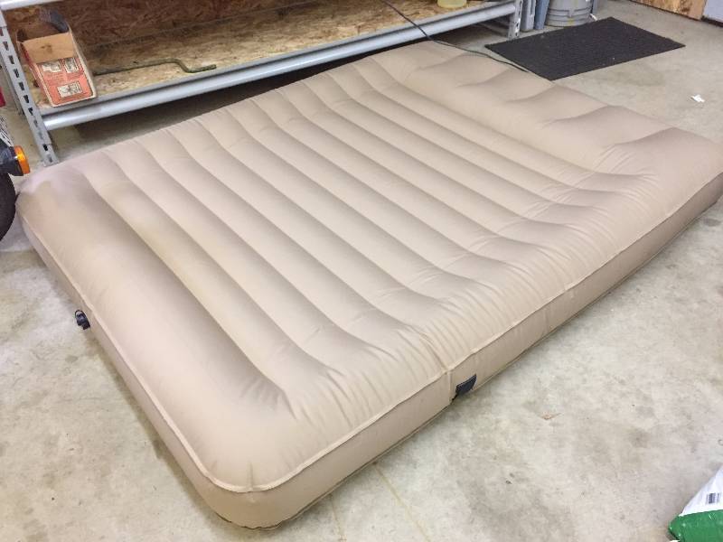 lot 177 image: Electric Inflatable Queen Matress