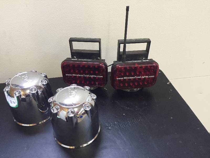 lot 229 image: Wireless Tow Lights & Car Parts