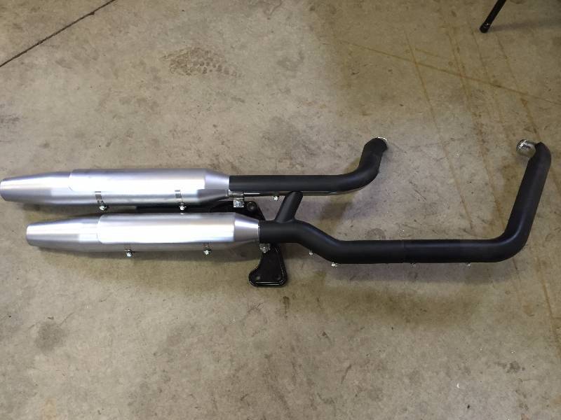 lot 231 image: Harley Davidson 2012 Fat Boy Exhaust