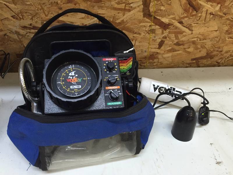 lot 245 image: Vexilar FL-18 Fish Finder