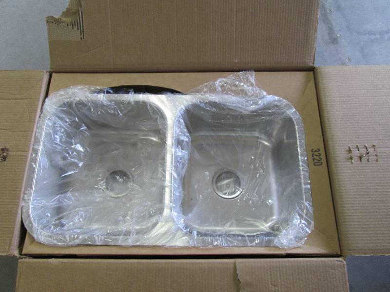 lot 175 image: Stainless Steel Sink - Brand New