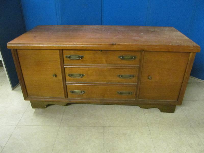 lot 1 image: Cedar Chest