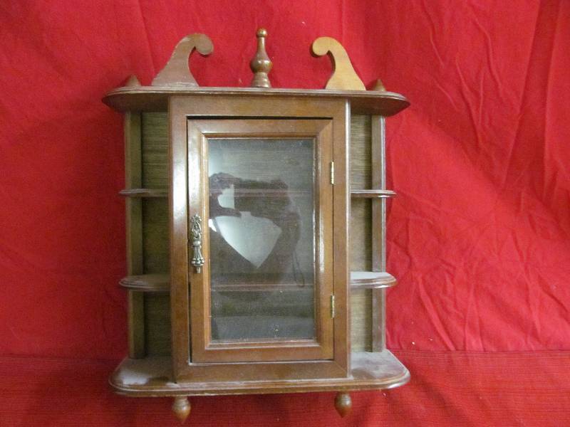 lot 22 image: curio cabinet