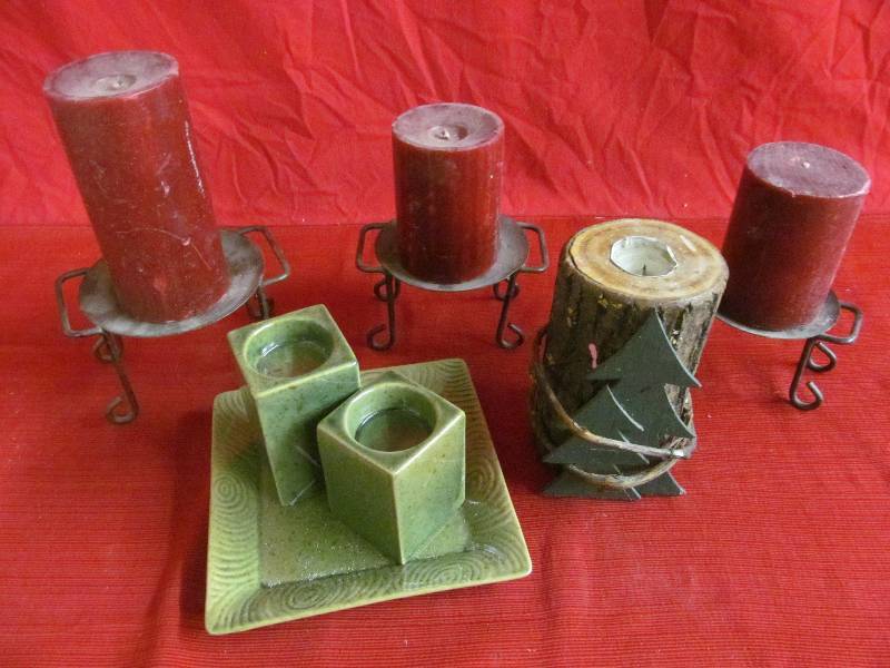 lot 27 image: CandlesHolders
