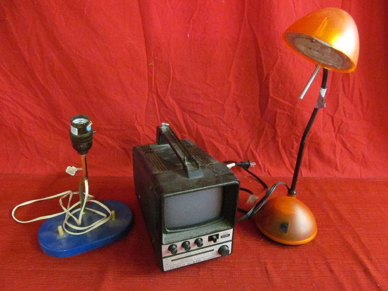lot 40 image: Portable TV