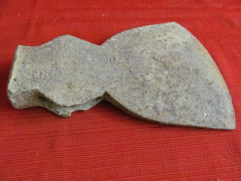 lot 54 image: Vintage Ax Head