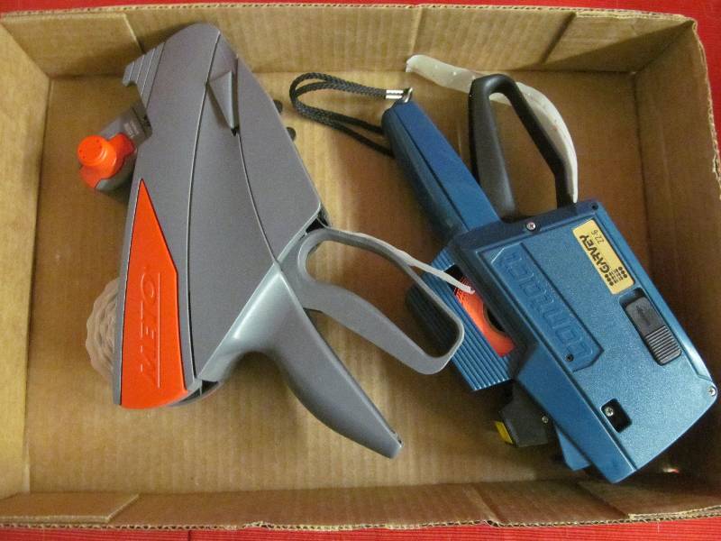 lot 125 image: Label Guns