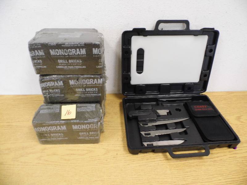 Knife Set w 7 Grill Bricks