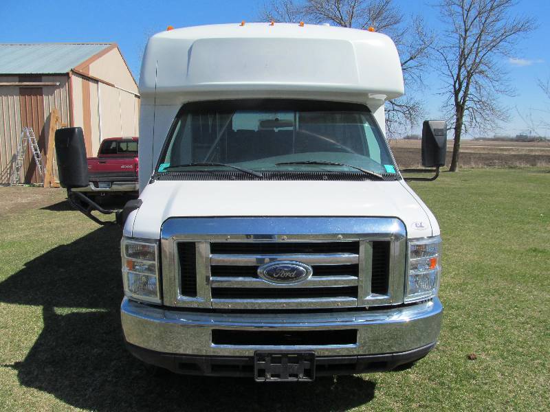 2008 Ford Glaval Universal Elkhart Coach E-450 Diesel