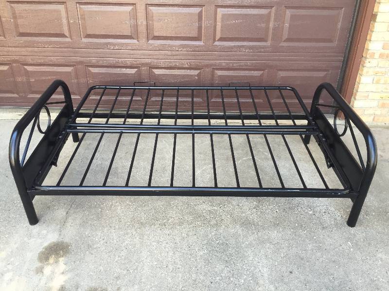 lot 1 image: Black Metal Full Size Futon Frame - Excellent