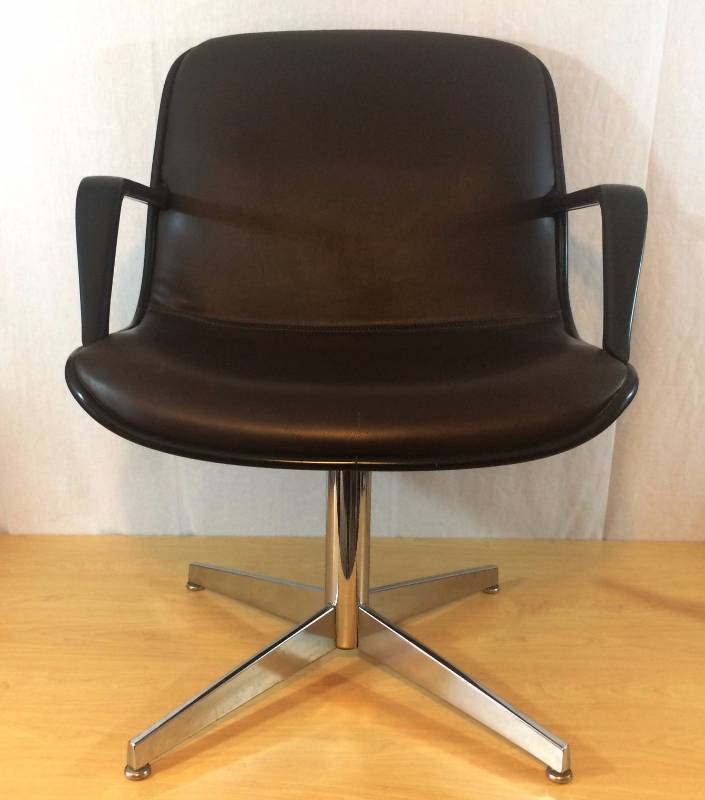 lot 7 image: Spectacularly Retro Chic Mid Century Modern Vintage Brown Leather & Chrome Knoll Charles Pollock Inspired Style Swivel Office Chair #2 by STEELCASE A Amazing Excellent Condition