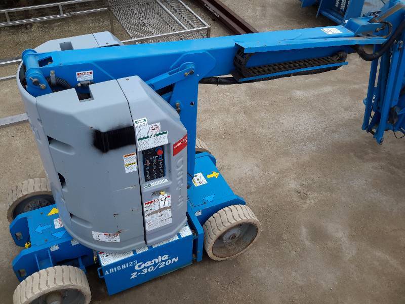 lot 9 image: GENIE, Z-3020N, AR158123