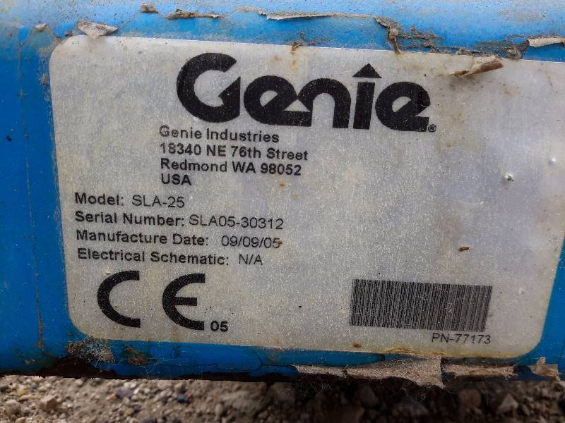 lot 16 image: GENIE, Model SLA-25..