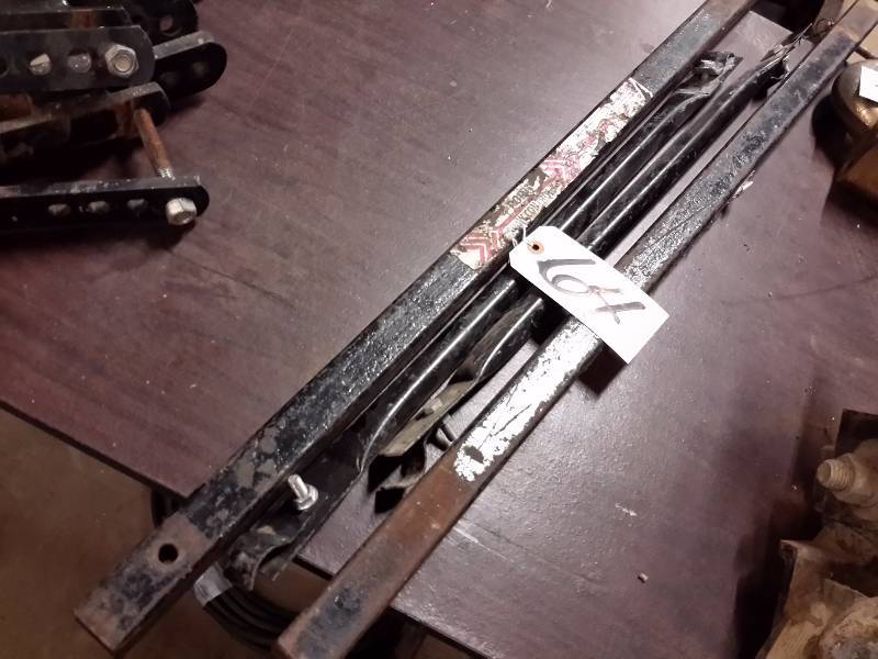 lot 64 image: Set of 4 Point Sway Bars
