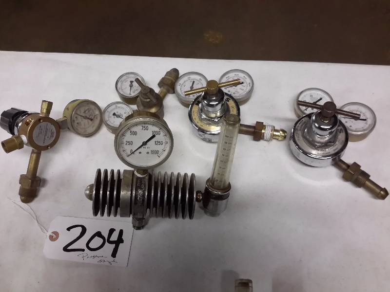 lot 204 image: Pressure Gauges as pictured