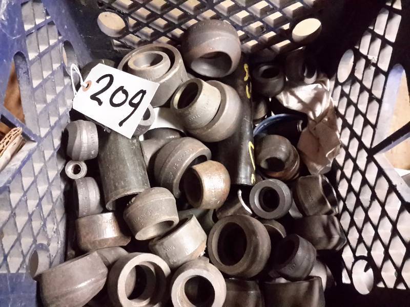 lot 209 image: Basket of 3 x 1 12 in Flexolet.. Forge Steel.
