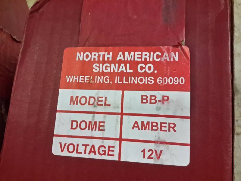 lot 107 image: 3, Model BB-P, Amber Dome signals.. NEW