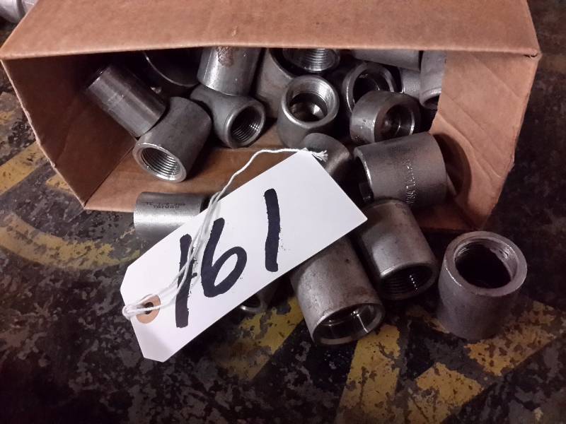 lot 161 image: Box of 34in Stainless steel threaded joints