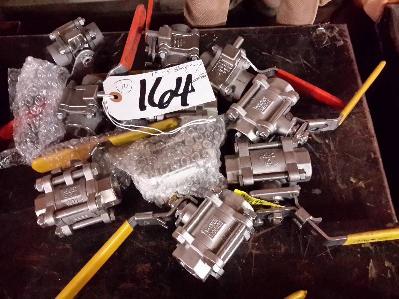 lot 164 image: 10, 1 in Sharpe and Worcester Stainless Steel Valves