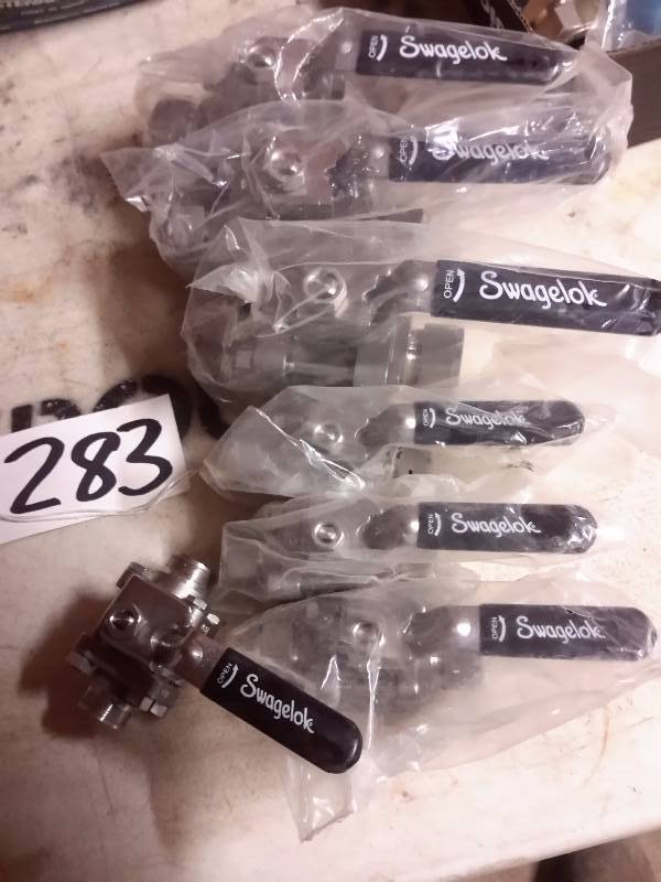 lot 283 image: 7 Swagelok, Valves.. 2 types as shown in closeup of tags
