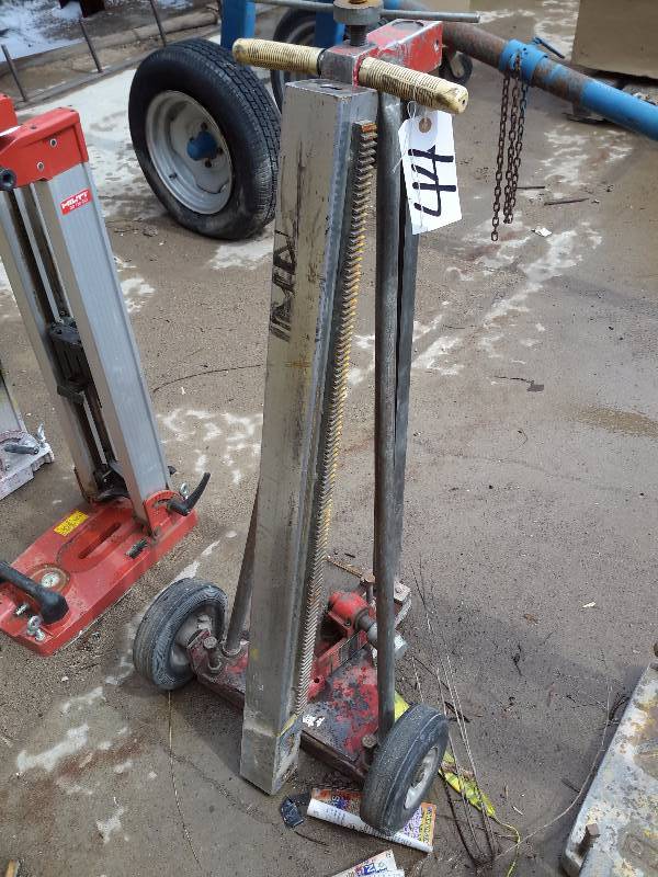 lot 44 image: Milwaukee, Coring Stand