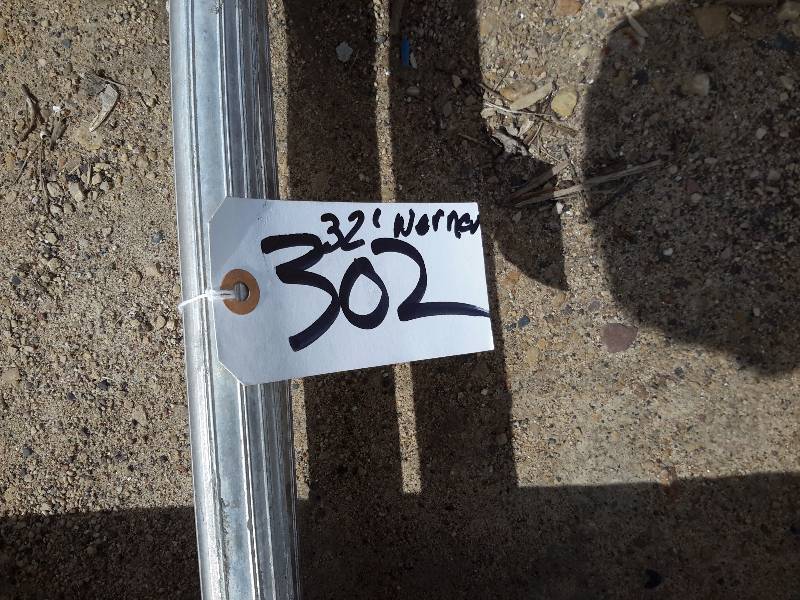 lot 302 image: 32 Ft, WERNER, Extension Ladder, Fiber Glass