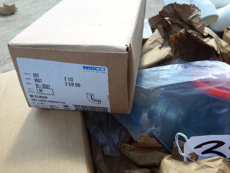 lot 322 image: 2 Hansen Shut off Valves