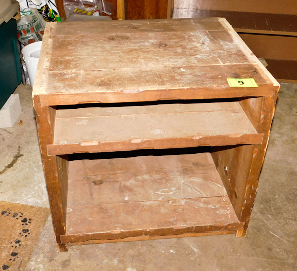 lot 9 image: solid wood shelf unit