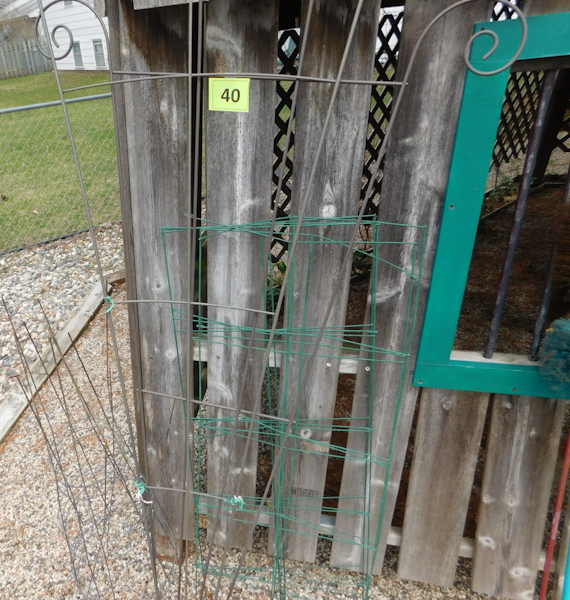 lot 40 image: several tomato cages two trellises and green metal square cage for the garden