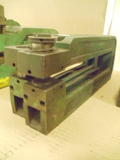 lot 9 image: Uni punch uni tool. 12A2